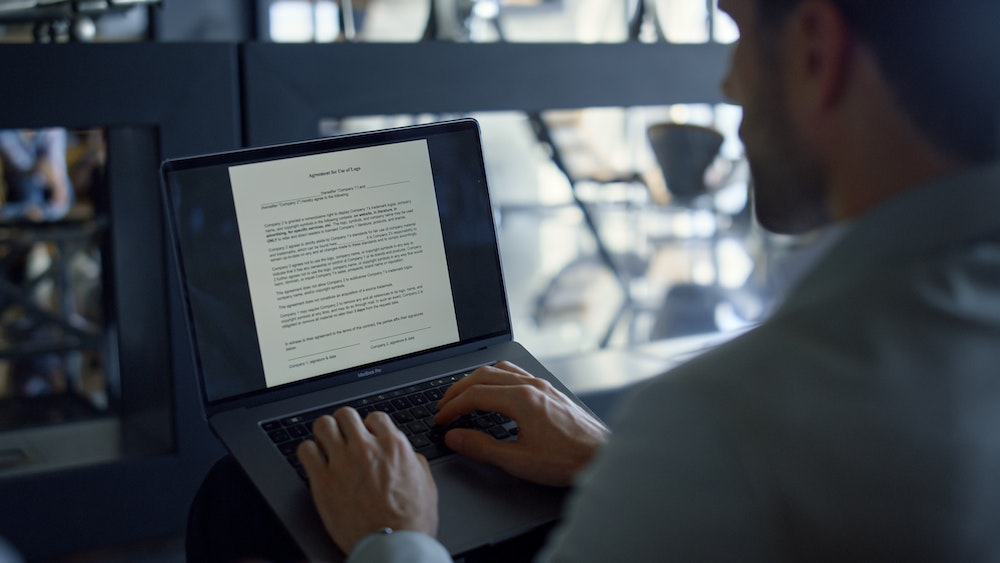 Contrat de travail en CDI : les règles à respecter en cas de départ à la retraite du salarié
