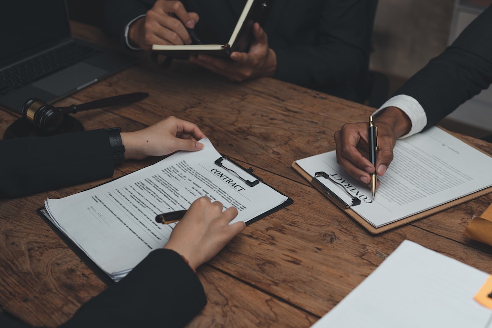La clause d'exclusivité: Un outil essentiel pour protéger vos intérêts