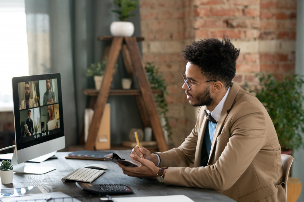 Créer une entreprise en ligne: conseils et étapes clés pour réussir