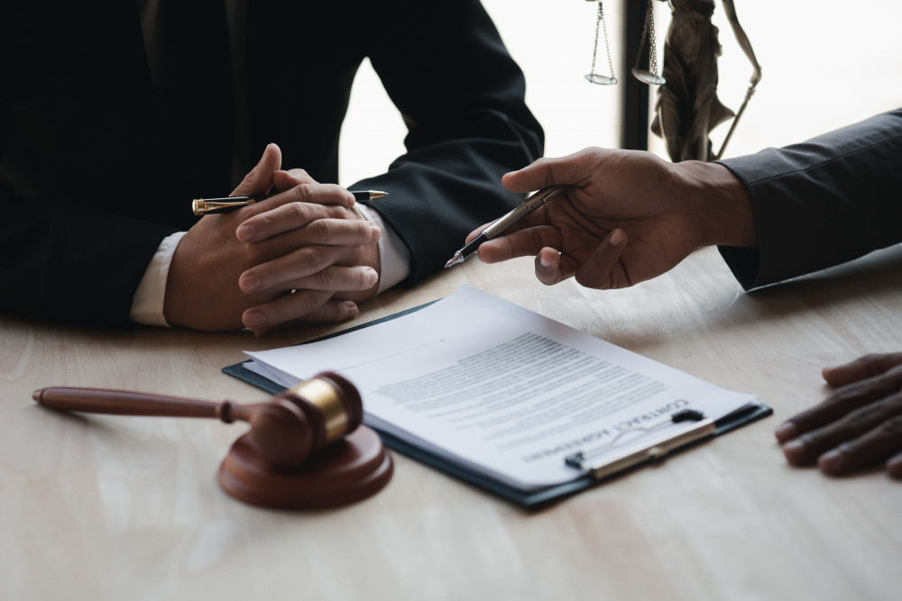 Porter plainte pour diffamation : comment agir efficacement et protéger votre réputation