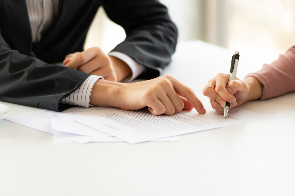 Le droit des contrats spéciaux : une expertise indispensable pour sécuriser vos transactions